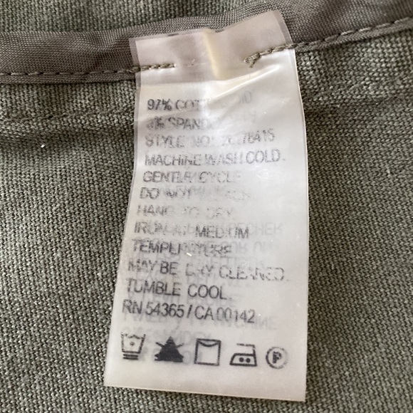 Bianca Nygard military style olive grren jacket. Chest 20”  Length 27.5” Unlined - Picture 9 of 13